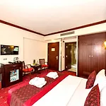 Guelhanepark & Hotel 4*