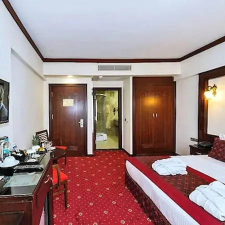 Guelhanepark & Hotel 4*