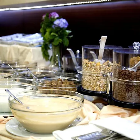 Hotel Guelhanepark & 4*