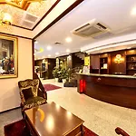 Hotel Guelhanepark & 4*
