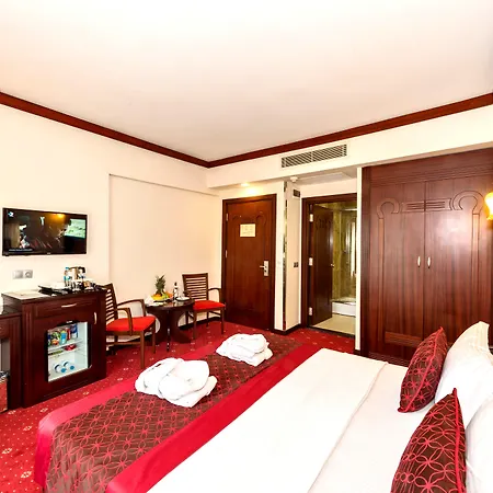 Guelhanepark & Hotel 4*