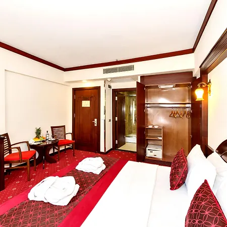 Hotel Guelhanepark & 4*