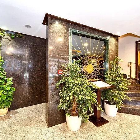 Guelhanepark & Hotell 4*