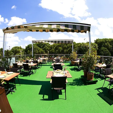 Hotell Guelhanepark & 4*